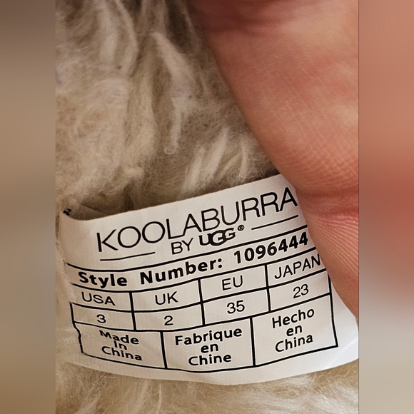 Kids Attie Koolaburra by Ugg Pink boots with bows Size 3 Item No. 1096444 - Picture 6 of 11